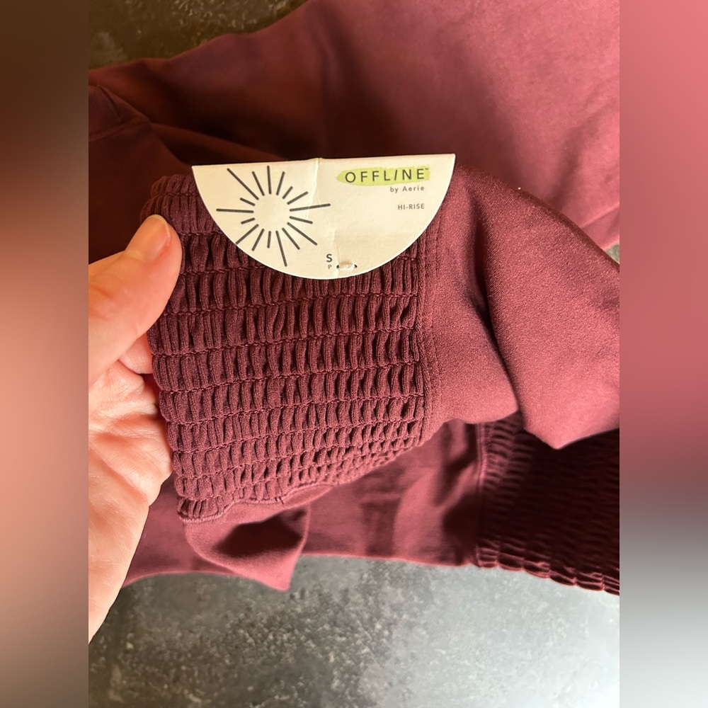 Aerie | Offline Real Me 7/8 Maroon Leggings - Picture 8 of 10